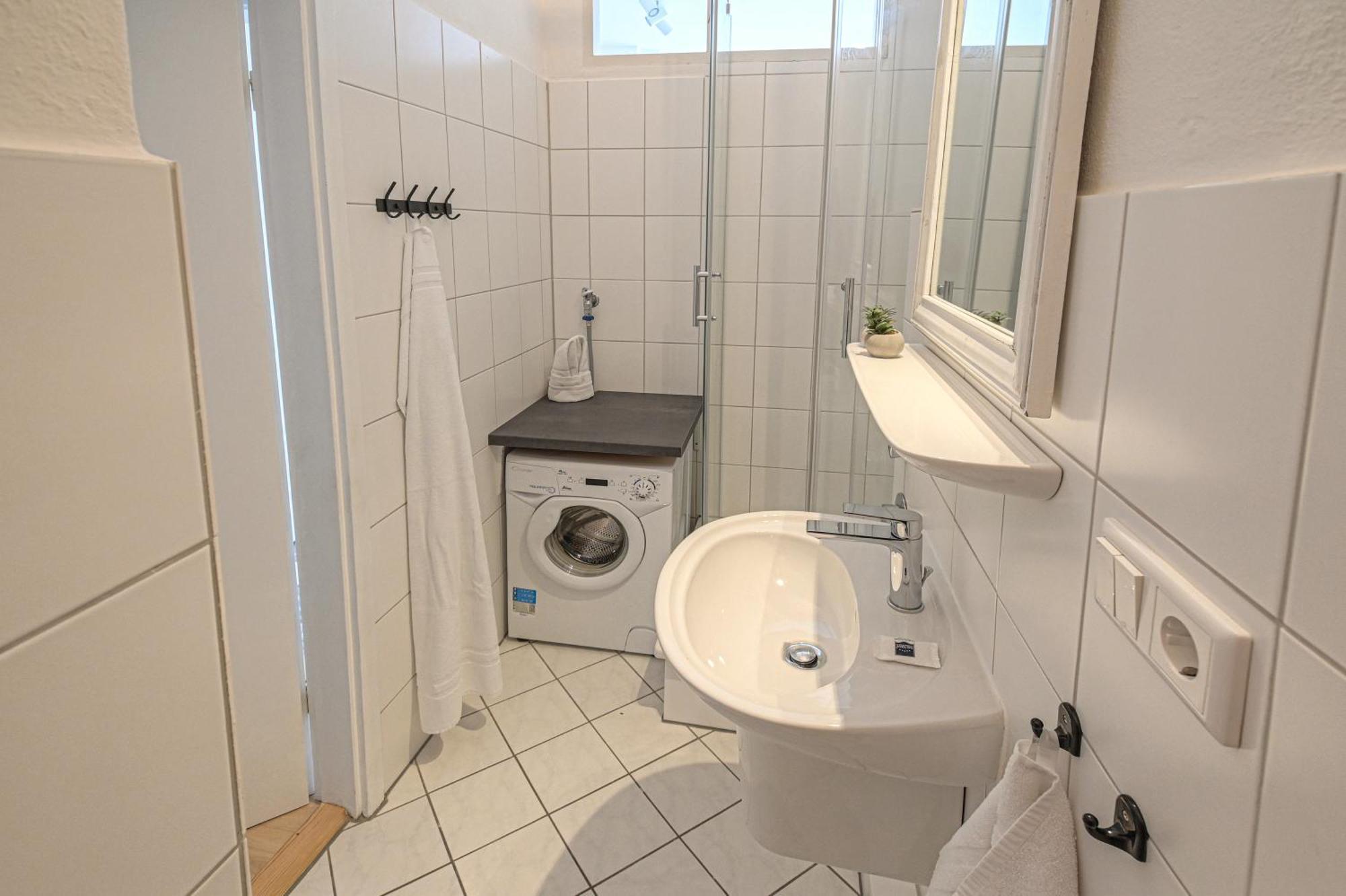 Mittendrin - Apartment Mit 2 Balkonen Sehr Zentral Flensburg Buitenkant foto