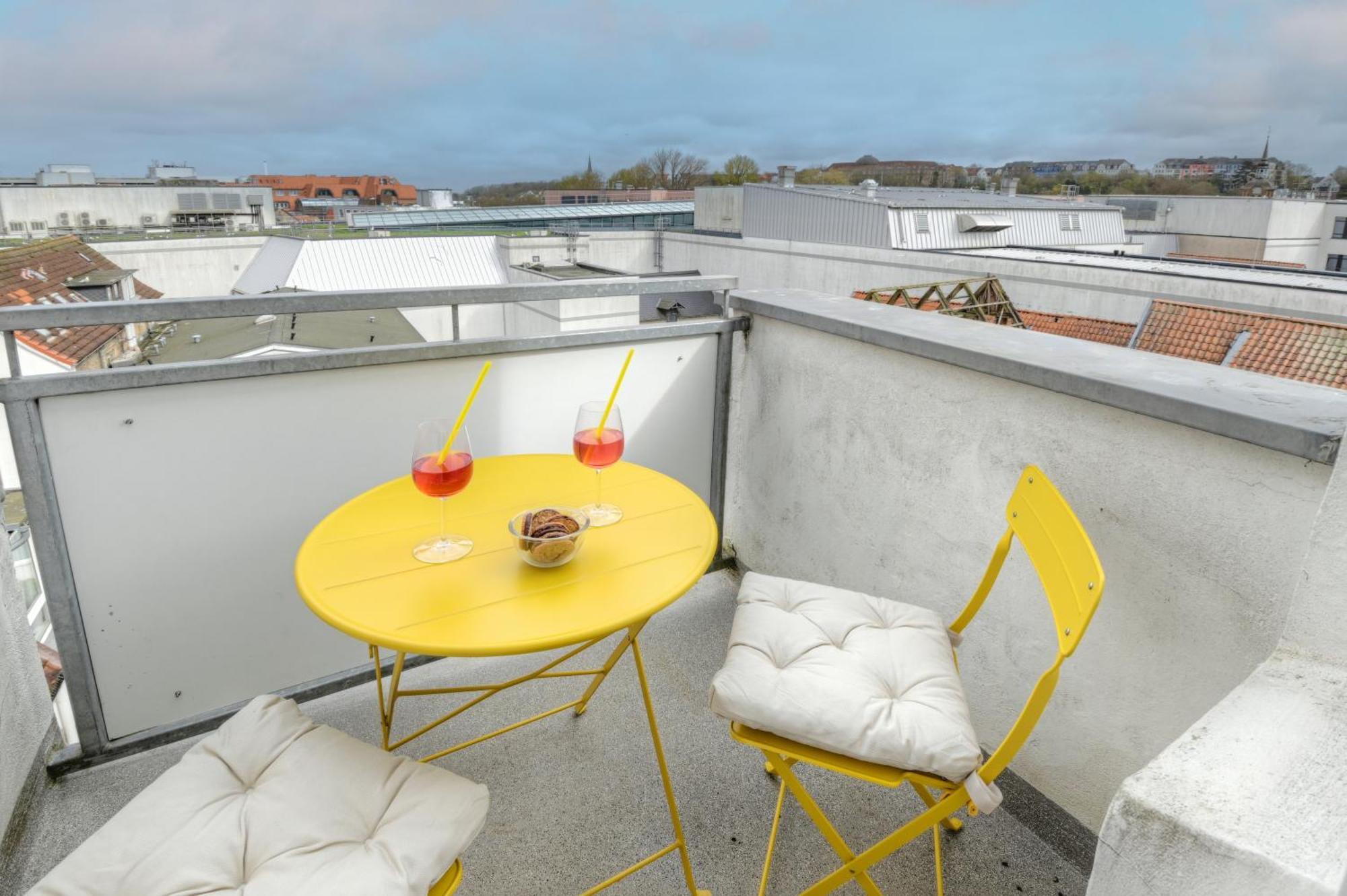 Mittendrin - Apartment Mit 2 Balkonen Sehr Zentral Flensburg Buitenkant foto